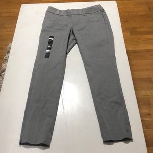 NEVER WORN BANANA REPUBLIC DRESS PANTS